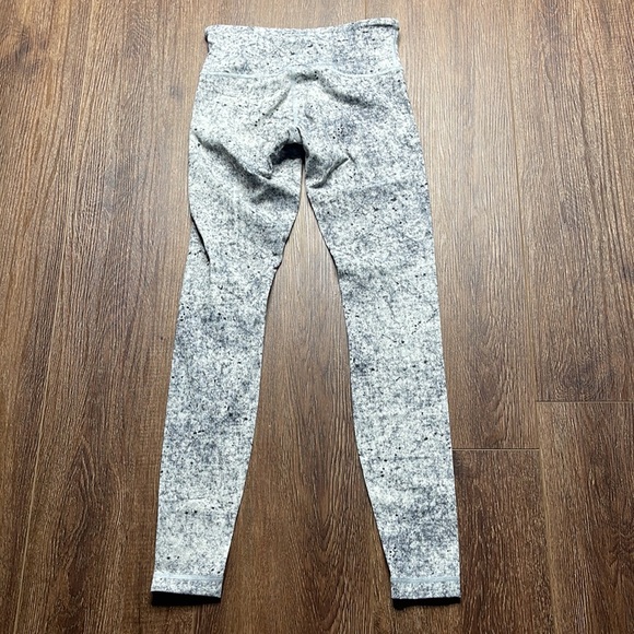 Lululemon Leggings sz4 - Picture 5 of 9